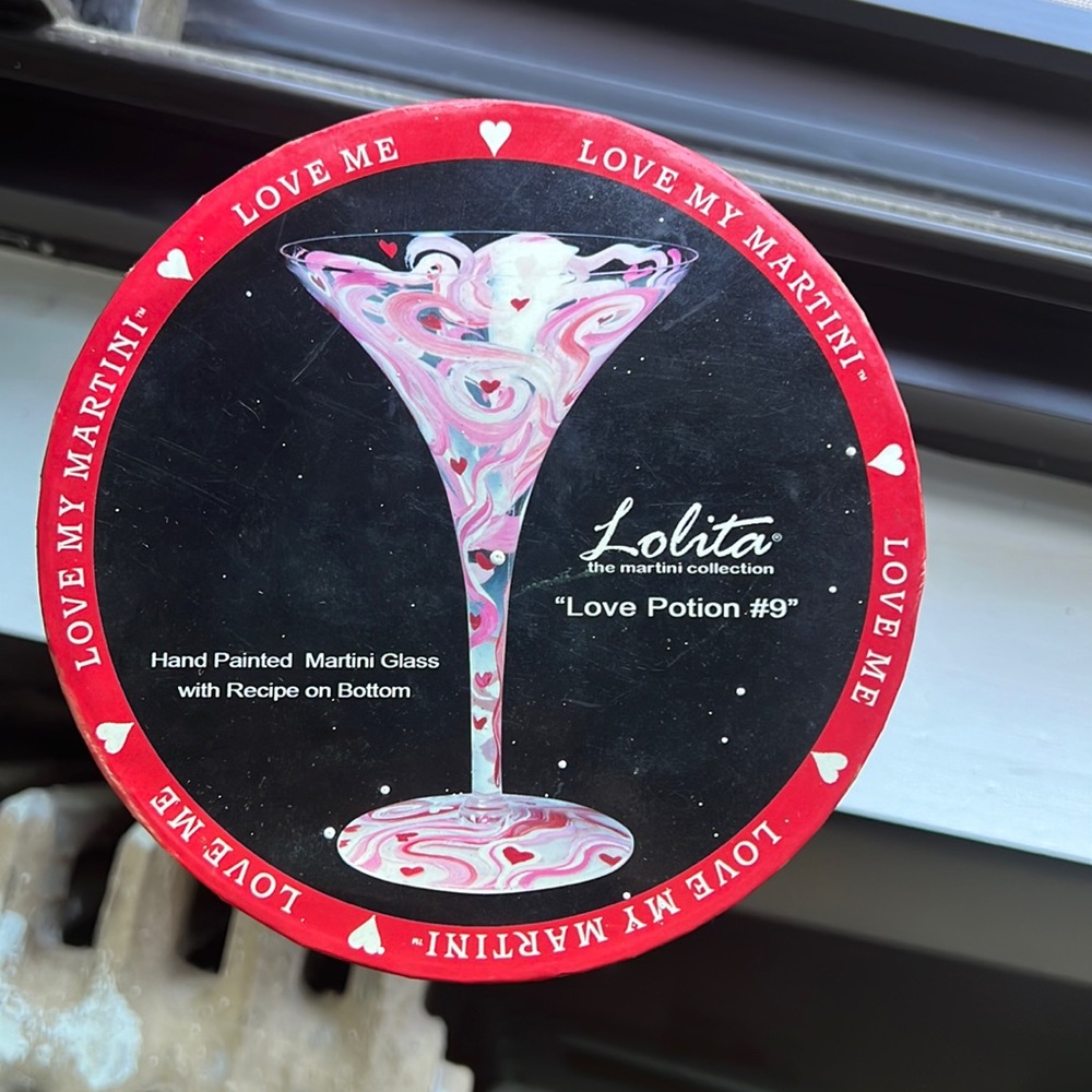Collectors item~ martini glass. Love me edition